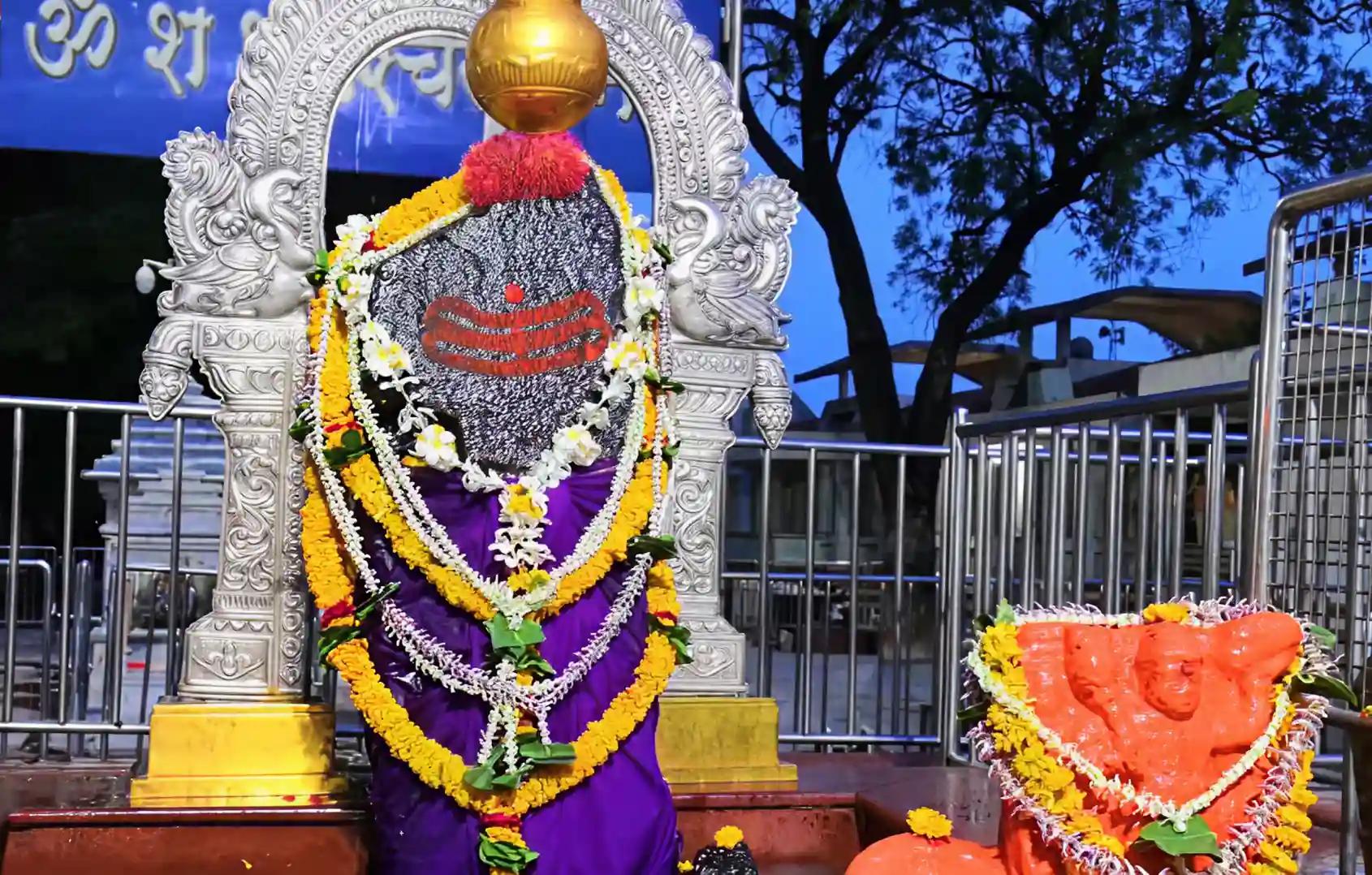  Shri Shani Temple , Shani Shingnapur, Maharashtra